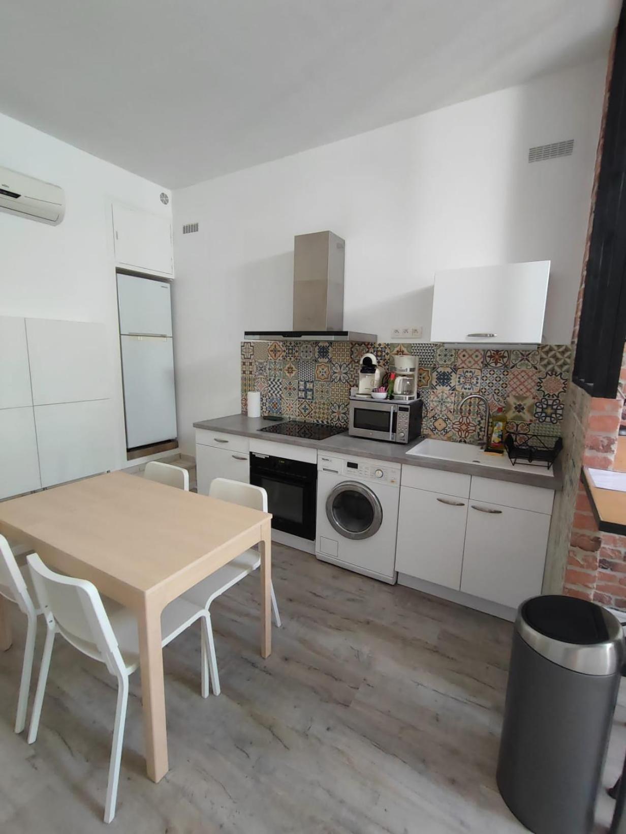 Appartement T2 48 M2 Independant Parking Public Gratuit A Proximite Béziers Buitenkant foto